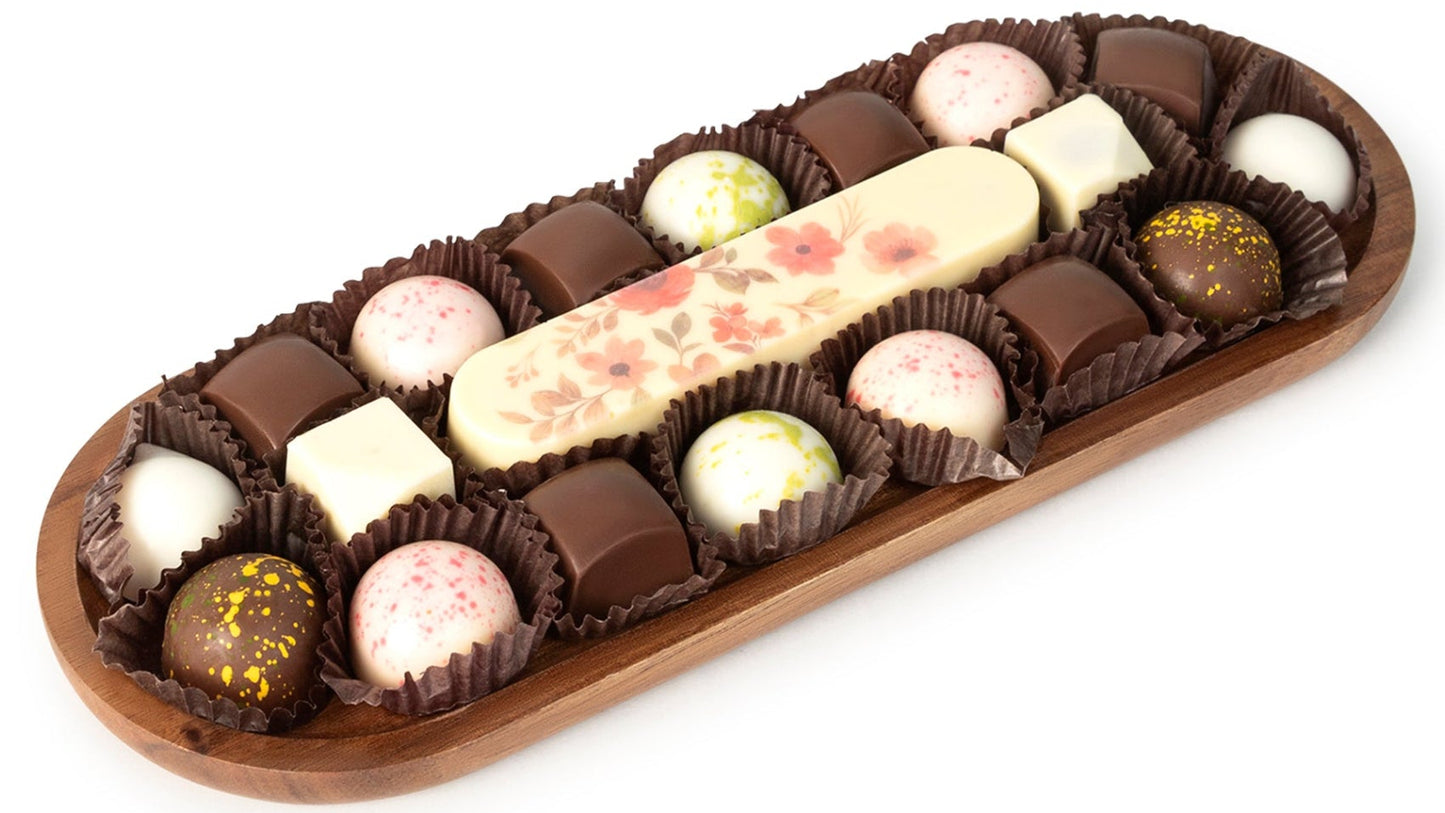 Shavuos Dairy Chocolate Wood Oval Tray With Pops Gift Tray